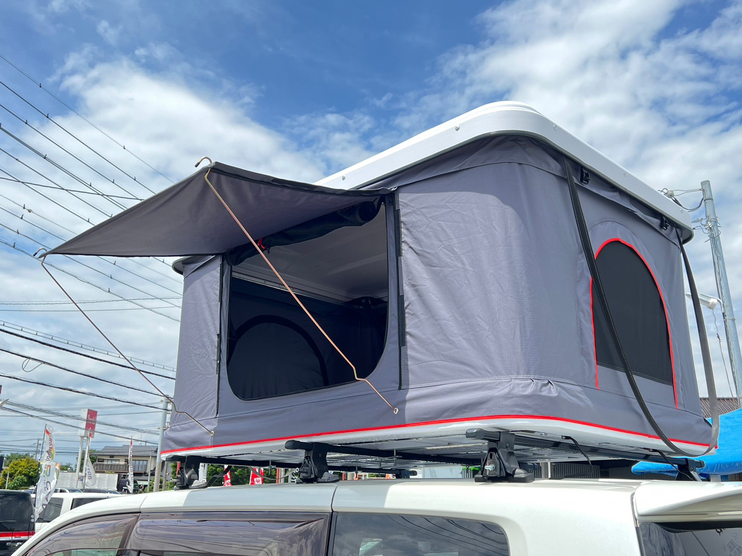 受け渡し予定有※値下げしました！！ルーフテント※ ランクル70にGIWORKS ルーフテント,オーニングを取り付け